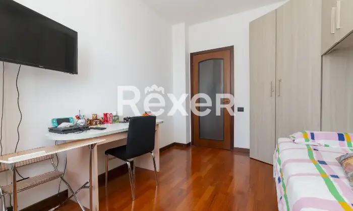 Rexer-Desio-Desio-Quadrilocale-ultimo-piano-con-terrazzo-e-box-Altro