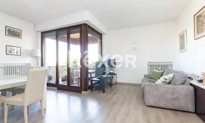 Rexer-Desio-Desio-Quadrilocale-ultimo-piano-con-terrazzo-e-box-Altro