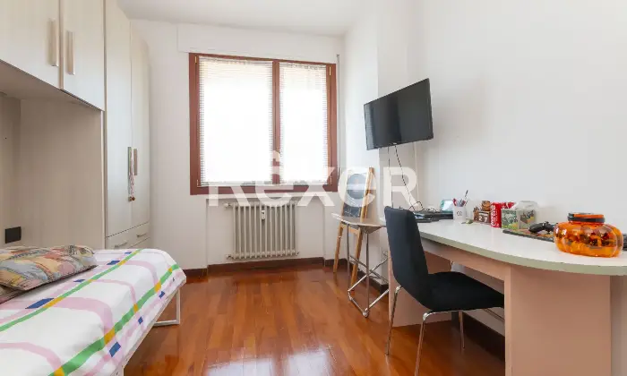 Rexer-Desio-Desio-Quadrilocale-ultimo-piano-con-terrazzo-e-box-Altro