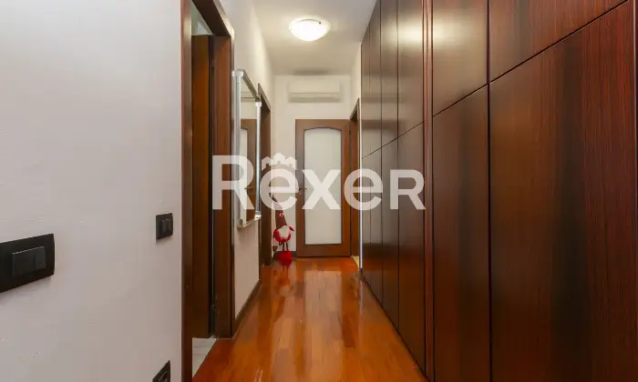 Rexer-Desio-Desio-Quadrilocale-ultimo-piano-con-terrazzo-e-box-Altro