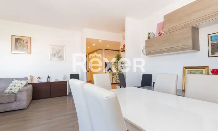 Rexer-Desio-Desio-Quadrilocale-ultimo-piano-con-terrazzo-e-box-Altro