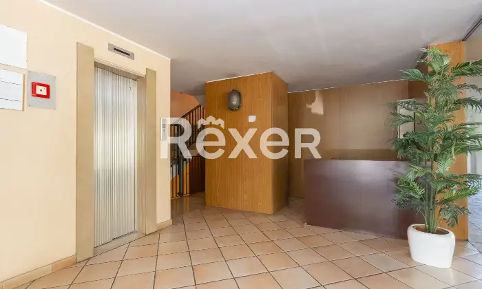 Rexer-Desio-Desio-Quadrilocale-ultimo-piano-con-terrazzo-e-box-Altro