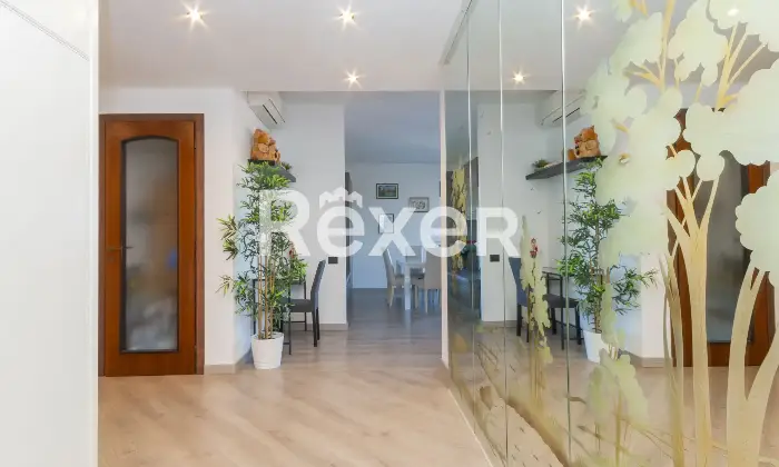 Rexer-Desio-Desio-Quadrilocale-ultimo-piano-con-terrazzo-e-box-Altro