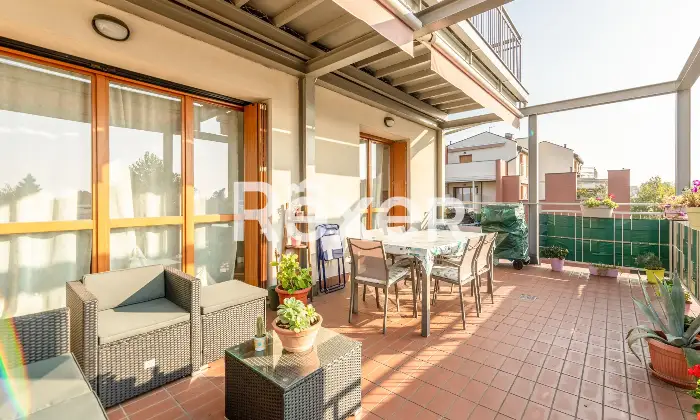 Rexer-Cavenago-di-Brianza-Trilocale-con-terrazzo-Altro