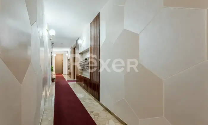 Rexer-Milano-Bilocale-con-cucinotto-balcone-e-possibilit-box-Altro