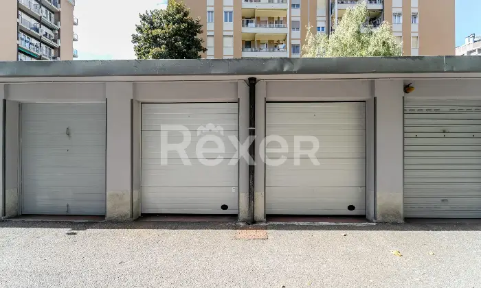Rexer-Milano-Bilocale-con-cucinotto-balcone-e-possibilit-box-Altro