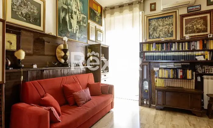 Rexer-Firenze-Isolotto-Luminoso-Ultimo-Piano-con-Camere-Altro