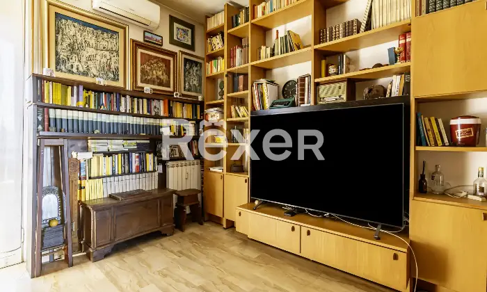 Rexer-Firenze-Isolotto-Luminoso-Ultimo-Piano-con-Camere-Altro