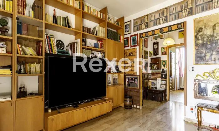 Rexer-Firenze-Isolotto-Luminoso-Ultimo-Piano-con-Camere-Altro