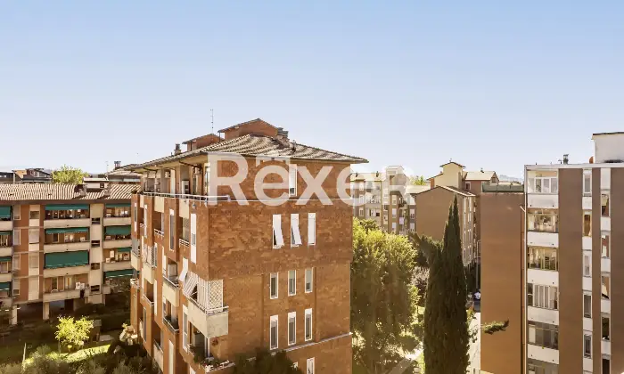 Rexer-Firenze-Isolotto-Luminoso-Ultimo-Piano-con-Camere-Altro