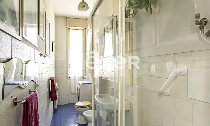 Rexer-Firenze-Isolotto-Luminoso-Ultimo-Piano-con-Camere-Altro