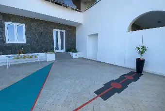 Rexer-Ischia-appartamento-in-villa-con-terrazzo-a-livello-panoramico-completamente-ristrutturato-Terrazzo