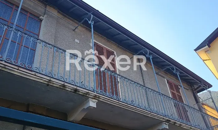 Rexer-Ponte-Lambro-Fabbricato-cieloterra-in-centro-paese-a-due-passi-dalla-stazione-Trenord-Altro