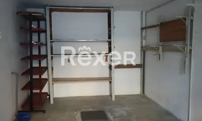 Rexer-Ponte-Lambro-Fabbricato-cieloterra-in-centro-paese-a-due-passi-dalla-stazione-Trenord-Altro