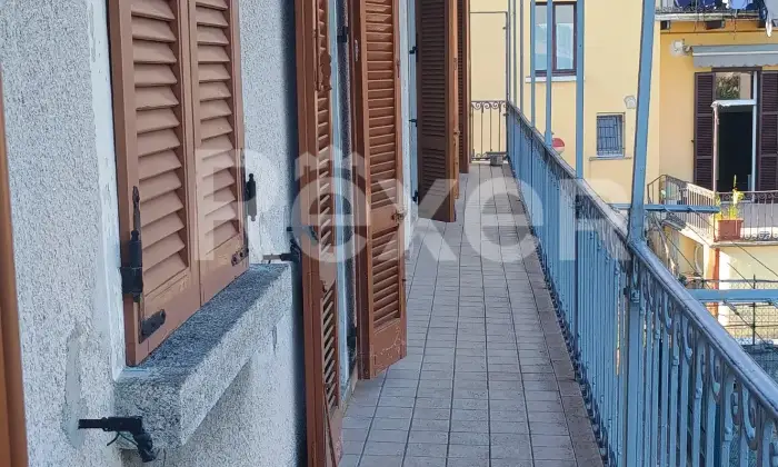 Rexer-Ponte-Lambro-Fabbricato-cieloterra-in-centro-paese-a-due-passi-dalla-stazione-Trenord-Altro