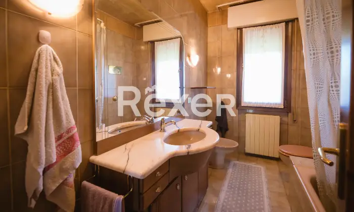 Rexer-Biancade-Porzione-di-bifamiliare-con-giardino-e-mansarda-Altro