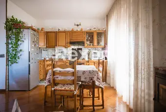 Rexer-Biancade-Porzione-di-bifamiliare-ristrutturata-con-giardino-e-mansarda-Altro