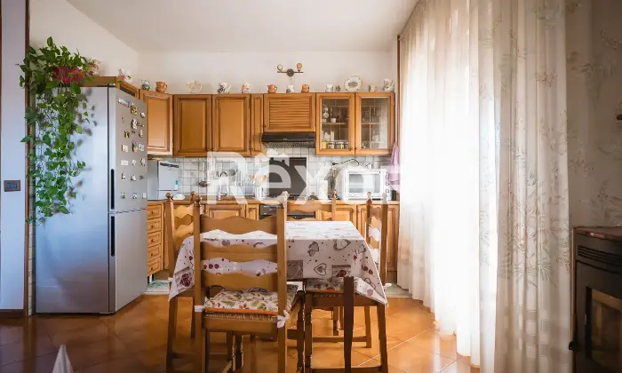 Rexer-Biancade-Porzione-di-bifamiliare-con-giardino-e-mansarda-Altro