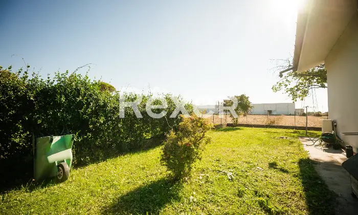 Rexer-Biancade-Porzione-di-bifamiliare-con-giardino-e-mansarda-Altro