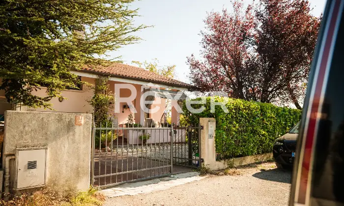 Rexer-Biancade-Porzione-di-bifamiliare-con-giardino-e-mansarda-Altro