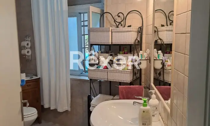 Rexer-Valdagno-Casale-rustico-con-due-abitazioni-indipendenti-e-terreno-di-ettari-Altro