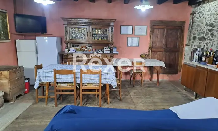 Rexer-Valdagno-Casale-rustico-con-due-abitazioni-indipendenti-e-terreno-di-ettari-Altro