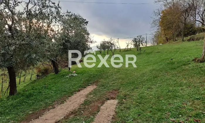 Rexer-Valdagno-Casale-rustico-con-due-abitazioni-indipendenti-e-terreno-di-ettari-Altro