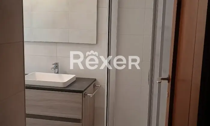 Rexer-Gallarate-Quadrilocale-con-doppi-servizi-e-box-auto-in-edificio-signorile-anni-Altro