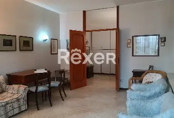 Rexer-Gallarate-Quadrilocale-con-doppi-servizi-e-box-auto-in-edificio-signorile-anni-Altro