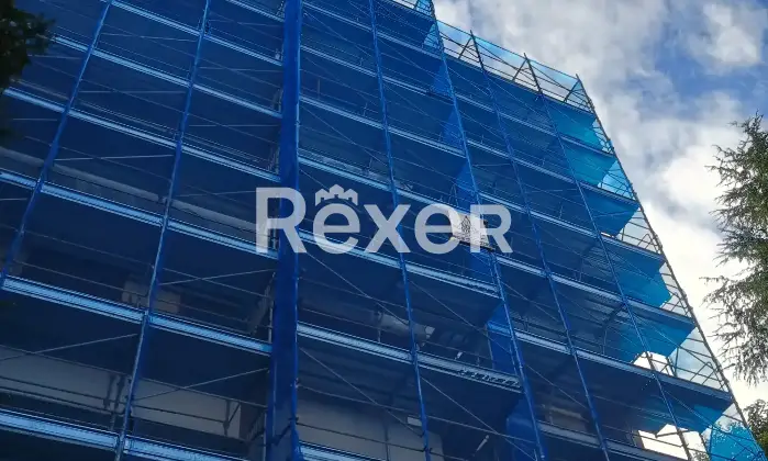 Rexer-Gallarate-Quadrilocale-con-doppi-servizi-e-box-auto-in-edificio-signorile-anni-Altro