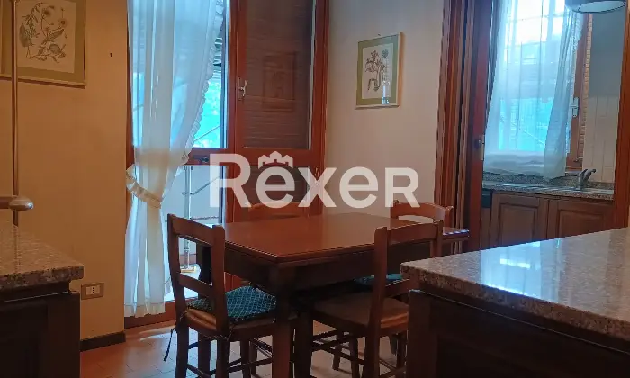 Rexer-Gallarate-Quadrilocale-con-doppi-servizi-e-box-auto-in-edificio-signorile-anni-Altro