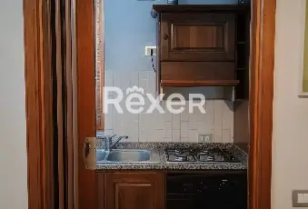 Rexer-Gallarate-Quadrilocale-con-doppi-servizi-e-box-auto-in-edificio-signorile-anni-Altro