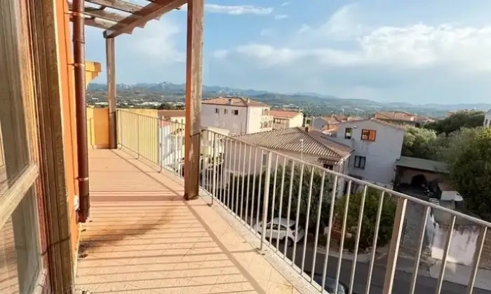 Rexer-Arzachena-Trilocale-luminoso-con-vista-panoramica-e-terrazza-vivibile-ad-Arzachena-SS-Altro