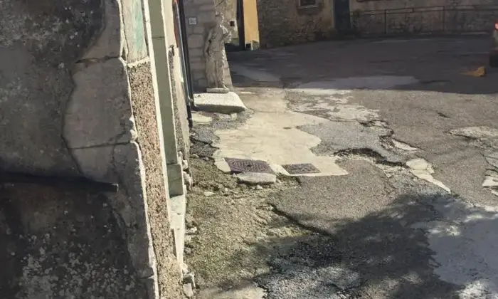 Rexer-Santa-Croce-del-Sannio-Casa-in-pietra-su-tre-livelli-con-vista-panoramica-a-Santa-Croce-del-Sannio-Altro