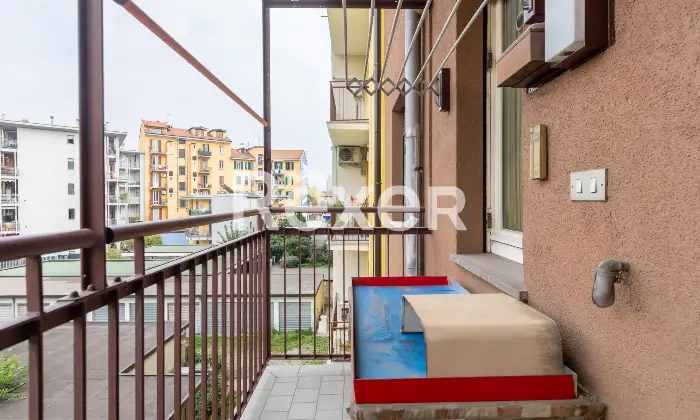 Rexer-Milano-Trilocale-luminoso-da-trasformare-a-tuo-stile-Altro