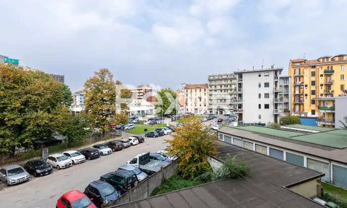 Rexer-Milano-Trilocale-luminoso-e-personalizzabile-in-zona-Viale-Marche-Altro