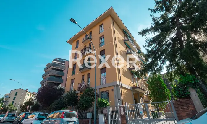 Rexer-Bologna-Appartamento-al-quarto-piano-con-ascensore-Altro
