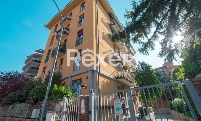 Rexer-Bologna-Appartamento-al-quarto-piano-con-ascensore-Altro