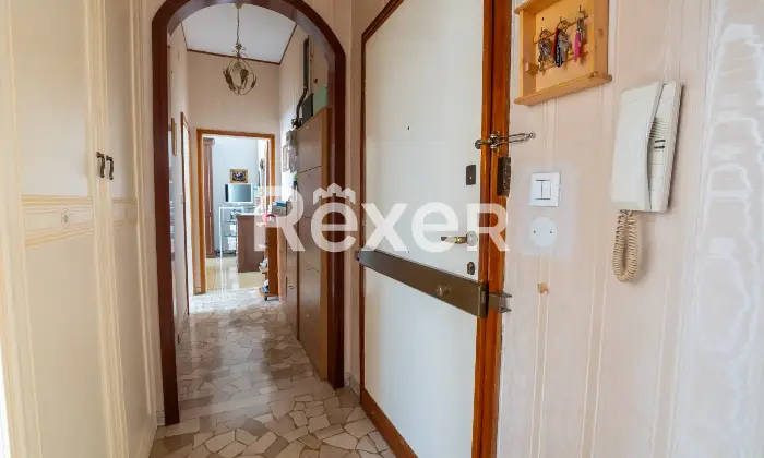 Rexer-Bologna-Appartamento-al-quarto-piano-con-ascensore-Altro