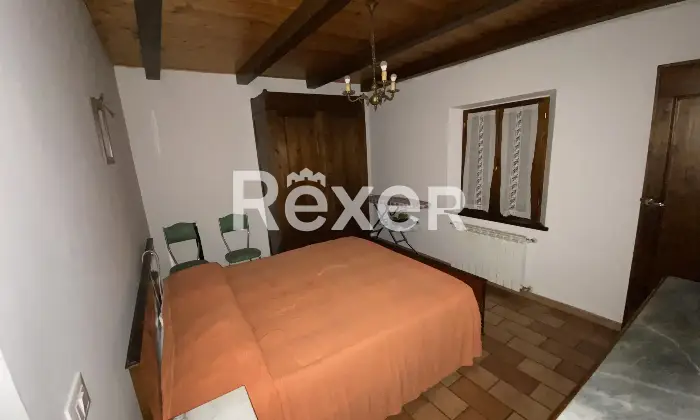 Rexer-Belvedere-Ostrense-Villetta-indipendente-con-giardino-privato-e-ampi-spazi-su-due-livelli-Camera