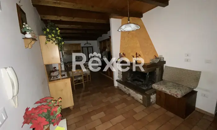 Rexer-Belvedere-Ostrense-Villetta-indipendente-con-giardino-privato-e-ampi-spazi-su-due-livelli-Altro