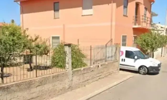 Rexer-Cabras-Ampio-appartamento-con-terreno-edificabile-e-ingresso-indipendente-Cabras-OR-Altro