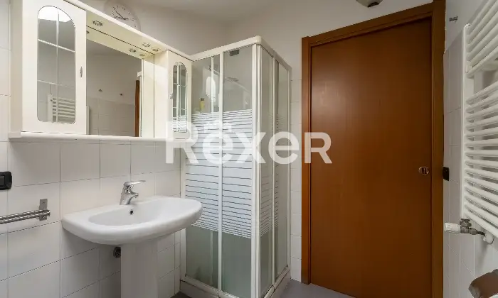 Rexer-Milano-Luminosa-mansarda-di-mq-in-contesto-del-Altro