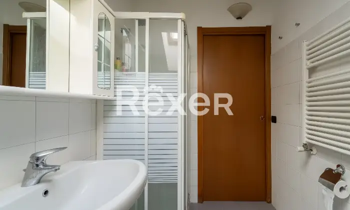 Rexer-Milano-Luminosa-mansarda-di-mq-in-contesto-del-Altro