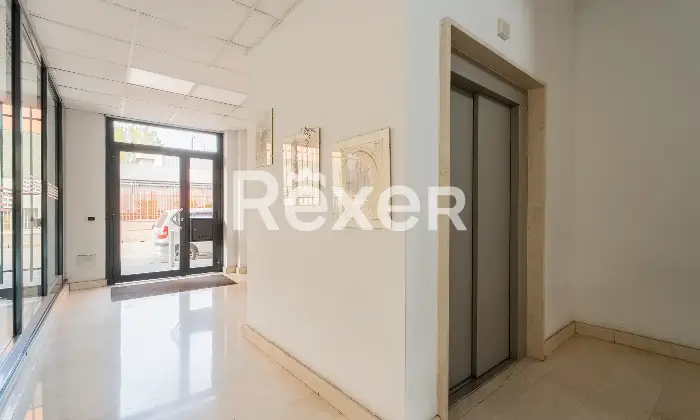 Rexer-Milano-Luminosa-mansarda-di-mq-in-contesto-del-Altro