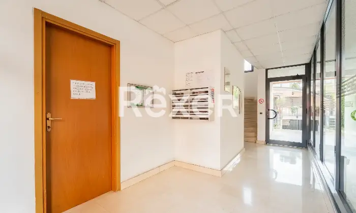 Rexer-Milano-Luminosa-mansarda-di-mq-in-contesto-del-Altro