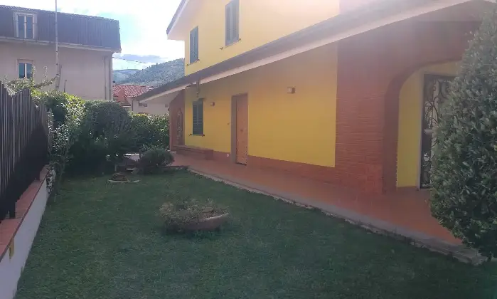 Rexer-Raiano-Villa-indipendente-con-giardino-in-Via-Lazio-Raiano-AQ-Altro