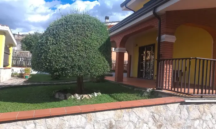 Rexer-Raiano-Villa-indipendente-con-giardino-in-Via-Lazio-Raiano-AQ-Altro