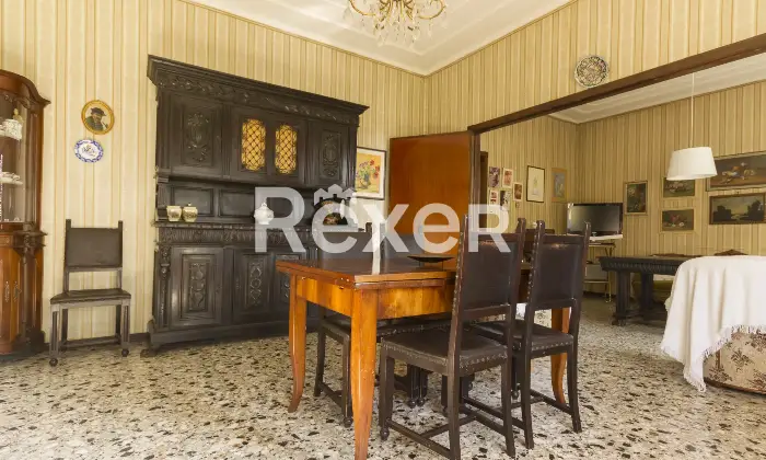 Rexer-Grazzano-Badoglio-Villa-indipendente-di-ampia-metratura-con-giardino-e-frutteto-Altro