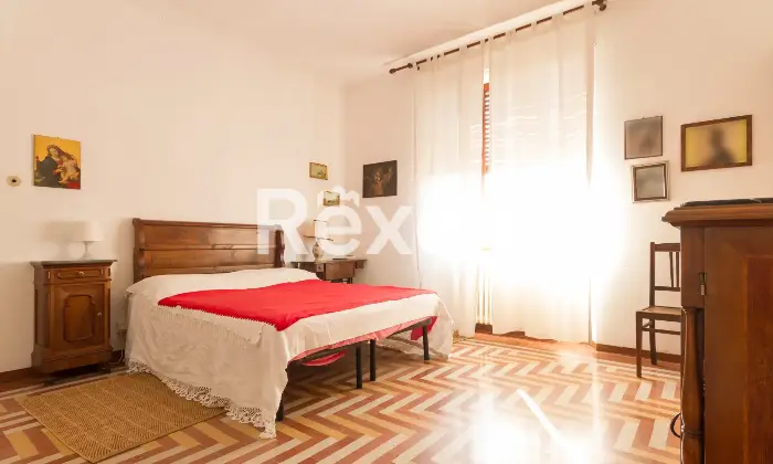 Rexer-Grazzano-Badoglio-Villa-indipendente-di-ampia-metratura-con-giardino-e-frutteto-Altro